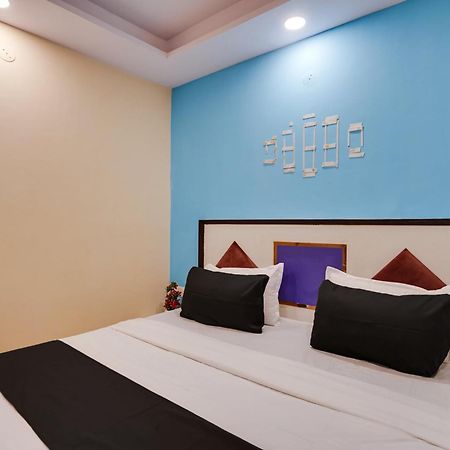 Super Hotel O Hotel Gold Star New Delhi Eksteriør bilde