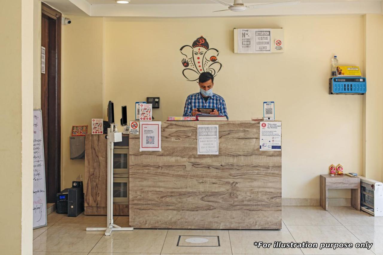 Super Hotel O Hotel Gold Star New Delhi Eksteriør bilde