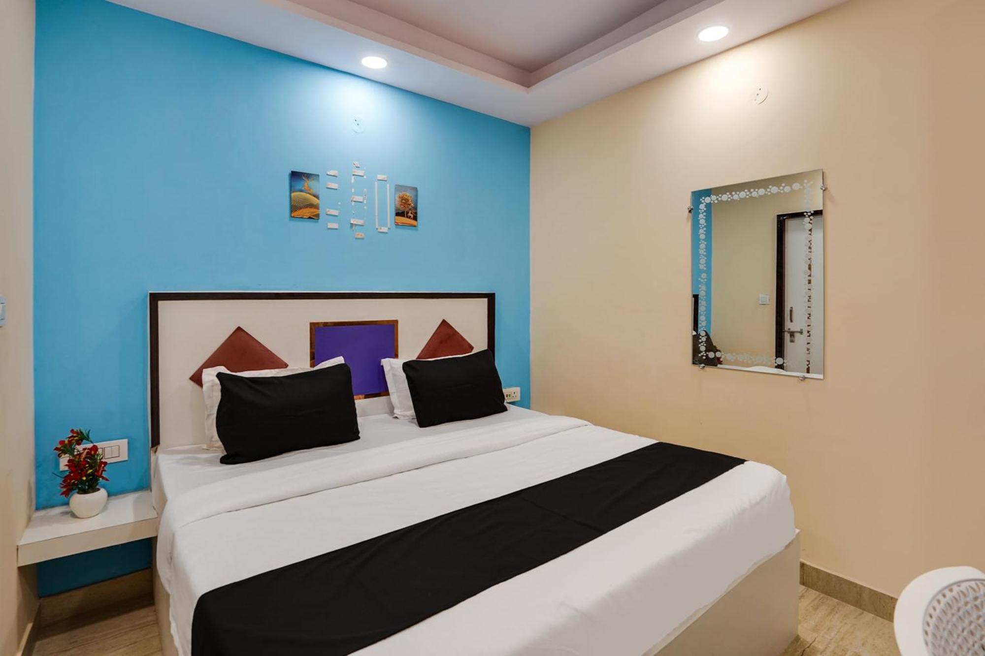 Super Hotel O Hotel Gold Star New Delhi Eksteriør bilde