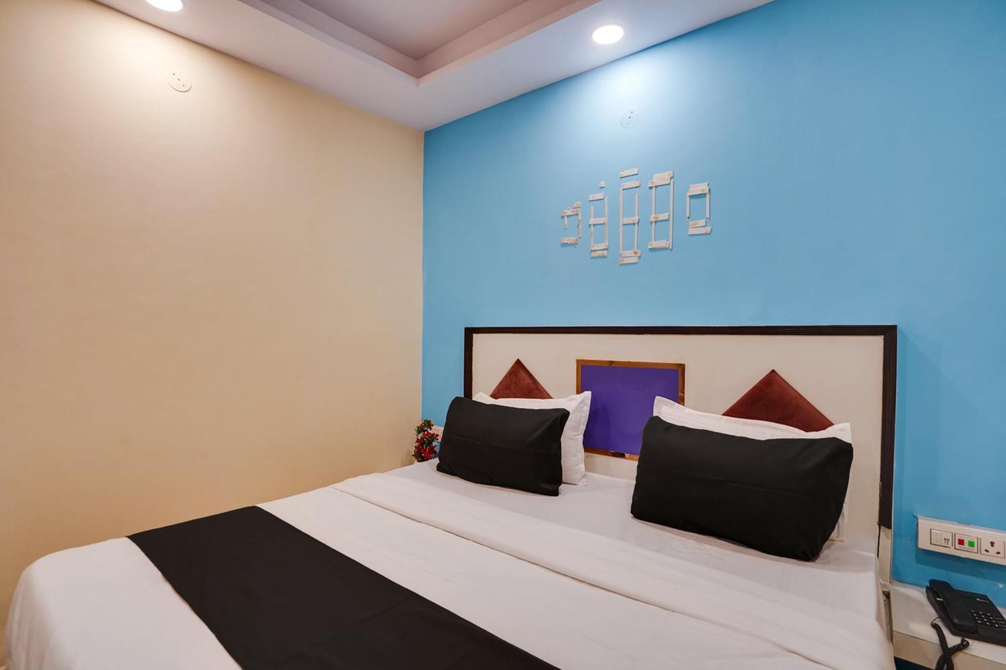 Super Hotel O Hotel Gold Star New Delhi Eksteriør bilde